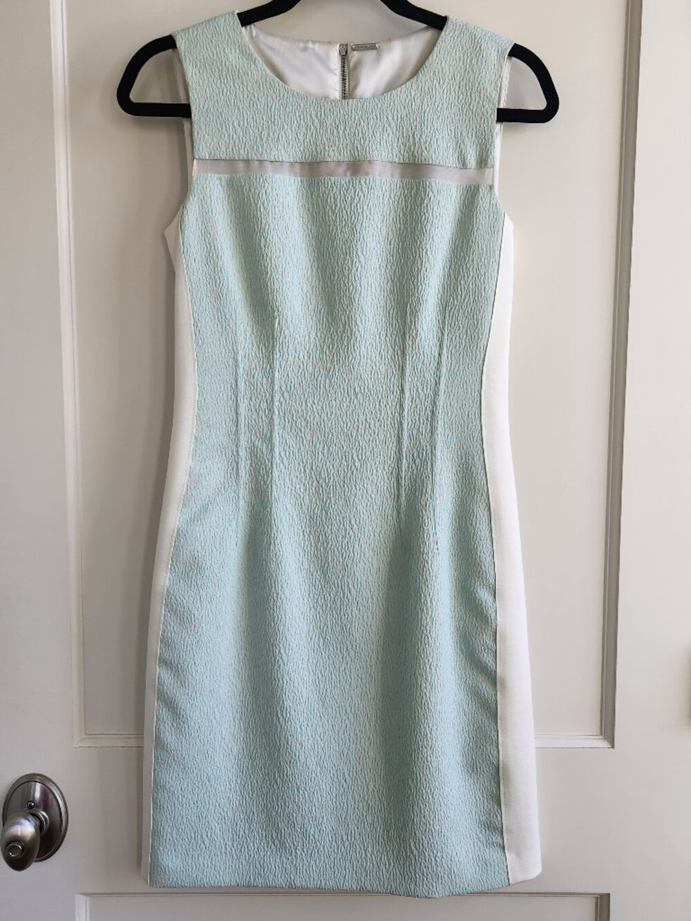 Elie Tahari Mint Green Sleeveless Sheath Dress Size 2 Career Office Dress